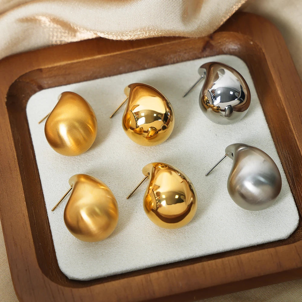 Brinco Gota Banhado em Ouro 18K