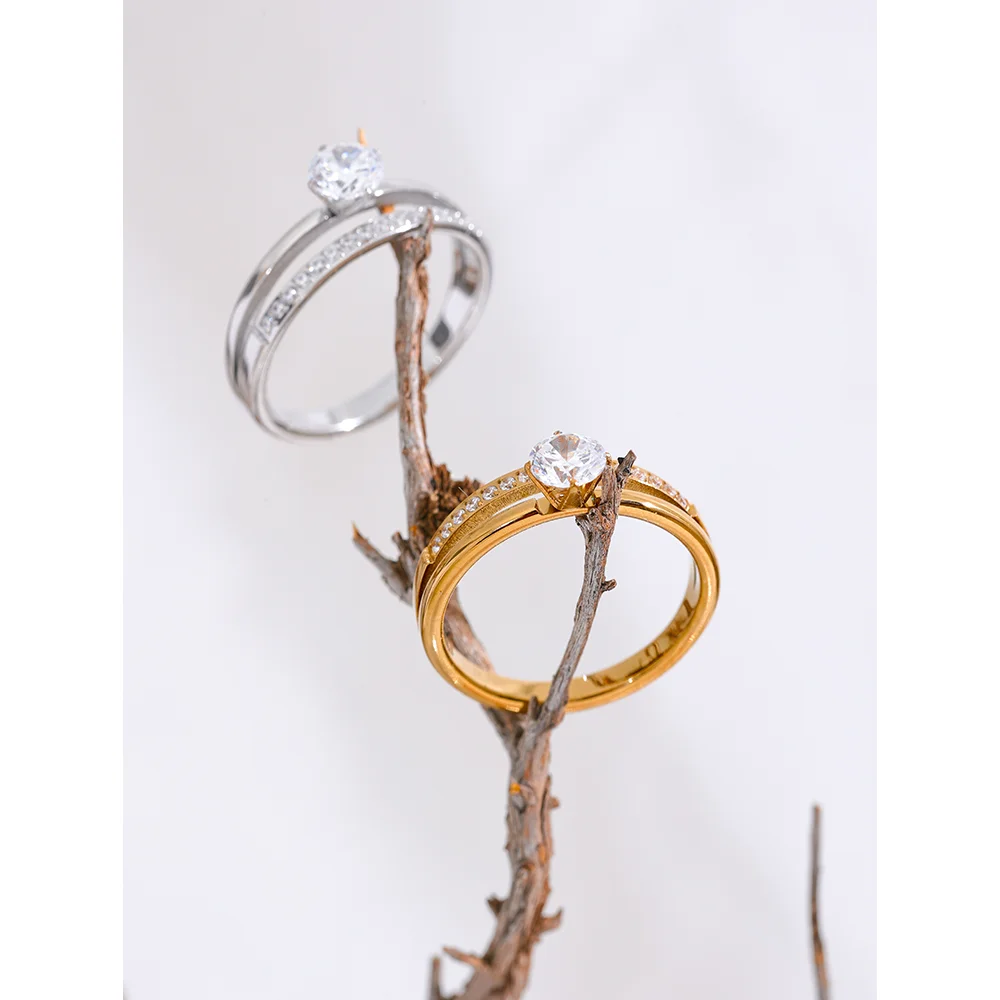 Anel Eternelle Zircônias Banhado em Ouro 18K