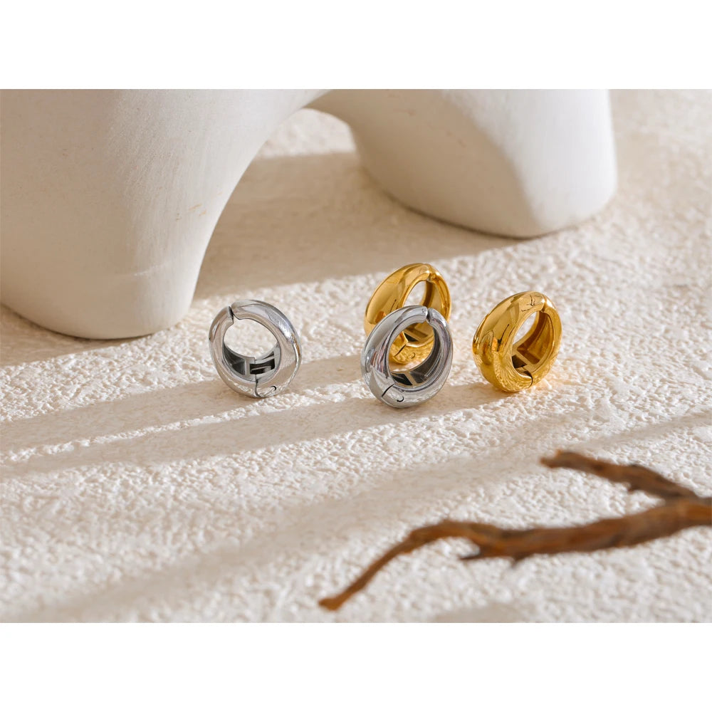 Brinco Clássico Argola Banhado em Ouro 18K