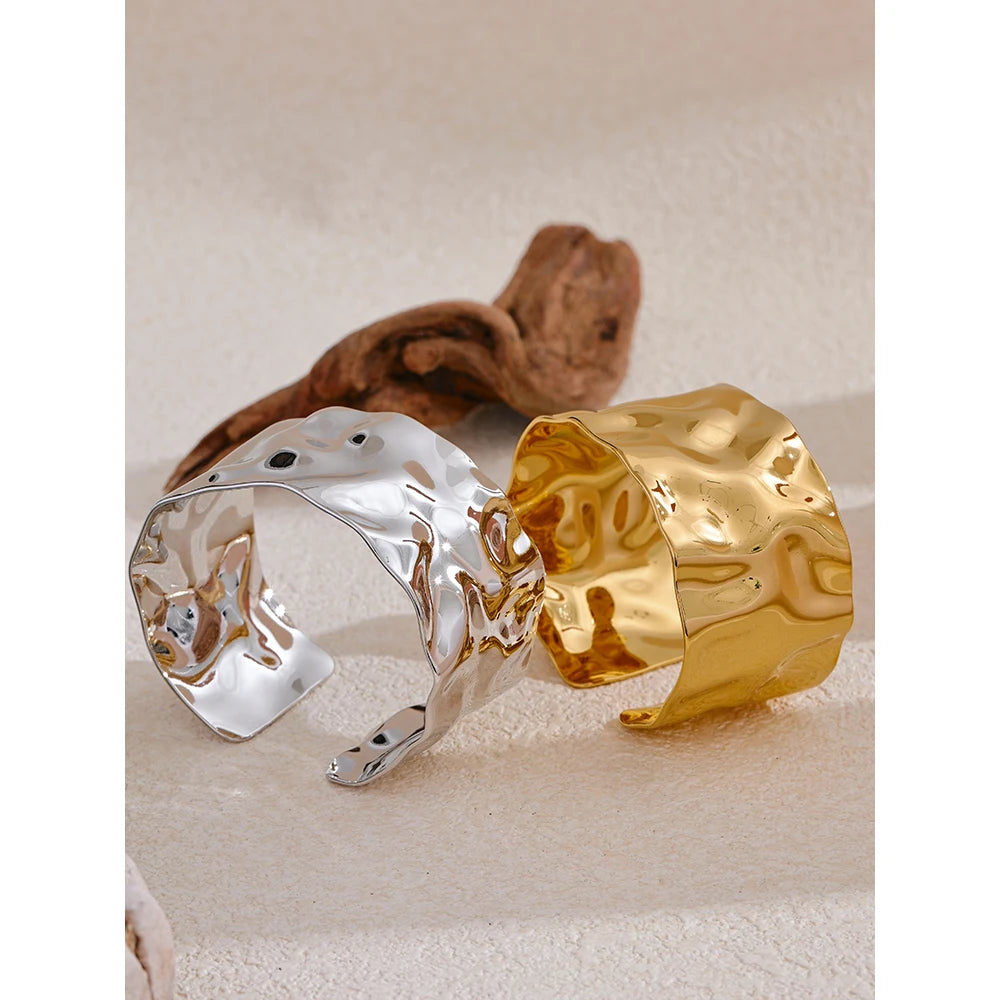 Bracelete Escultural Banhado em Ouro 18K