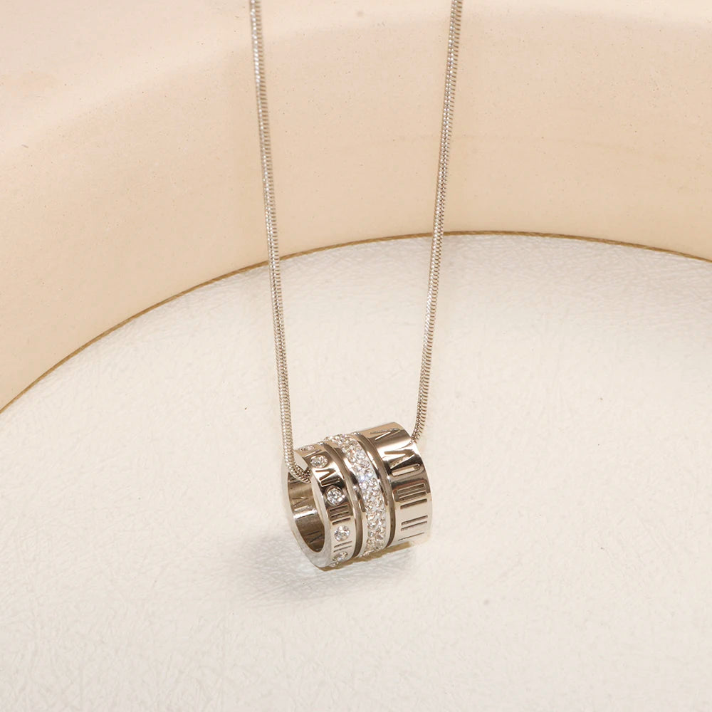 Colar Aro Triplo Algarismo Romano Banhado em Ouro 18K