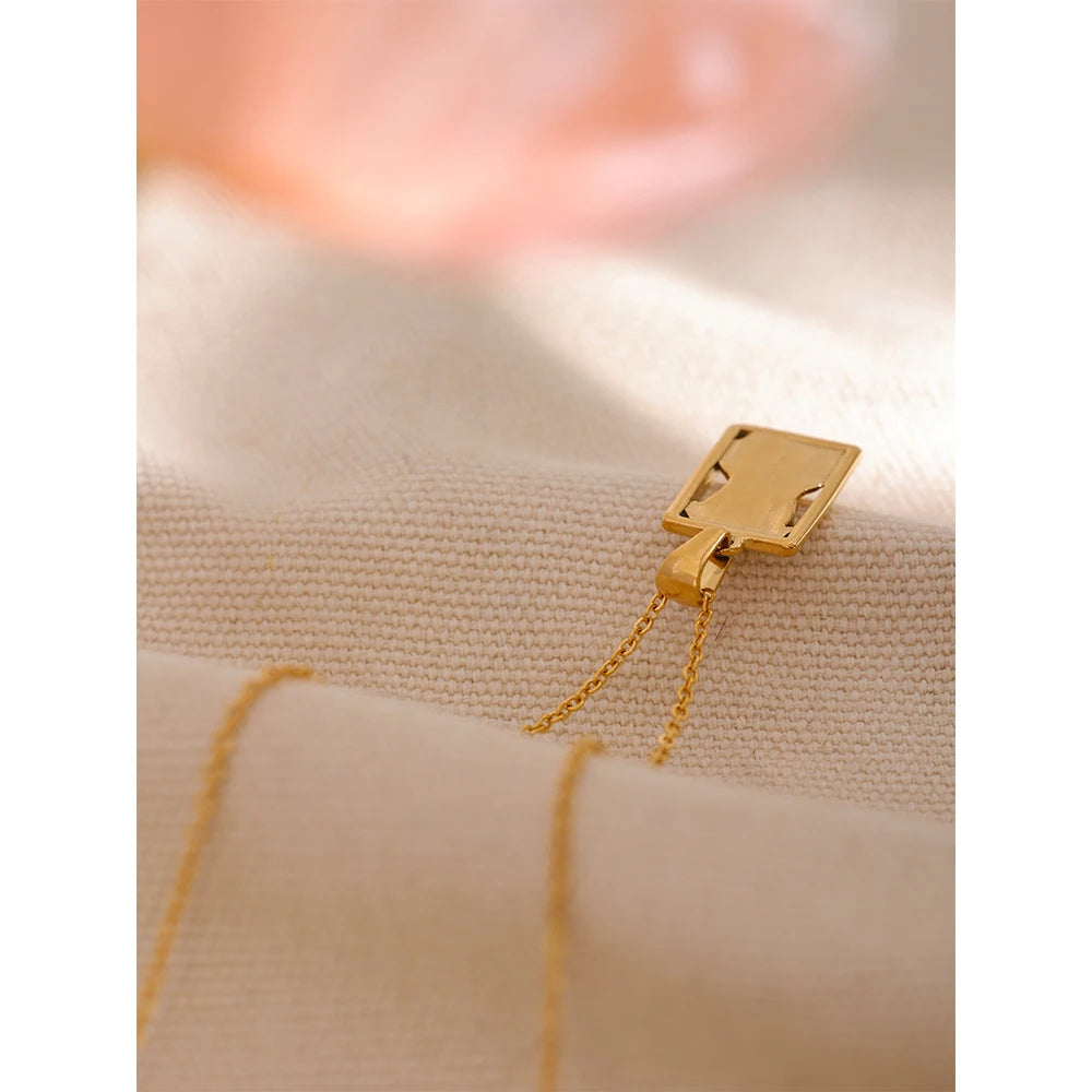 Colar Corpo Banhado em Ouro 18K