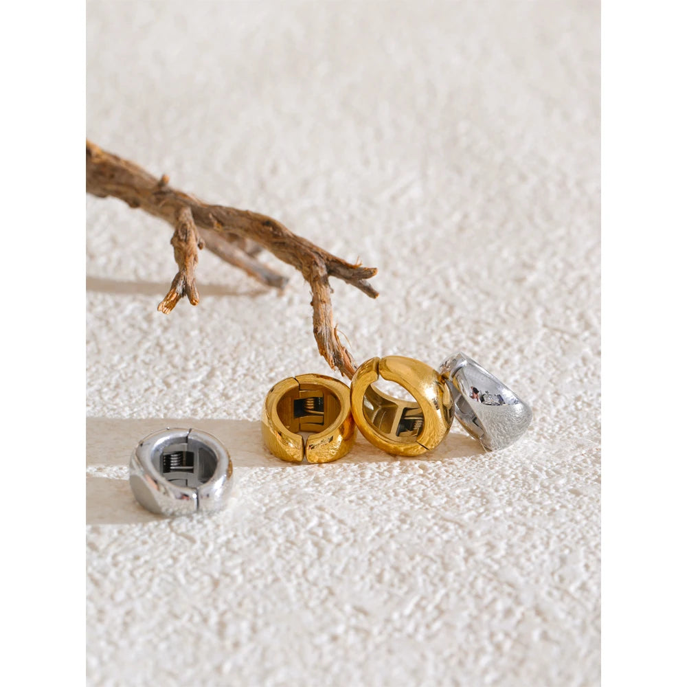 Brinco Clássico Argola Banhado em Ouro 18K