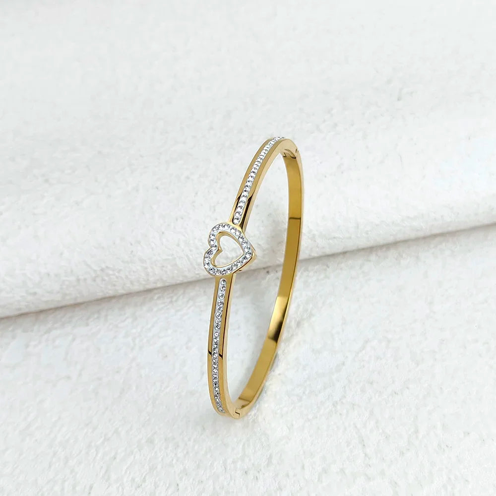 Bracelete Coração Zircônias Banhado em Ouro 18K