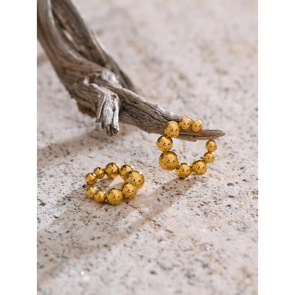 Brinco Piercing Fake Esferas Banhado em Ouro 18K